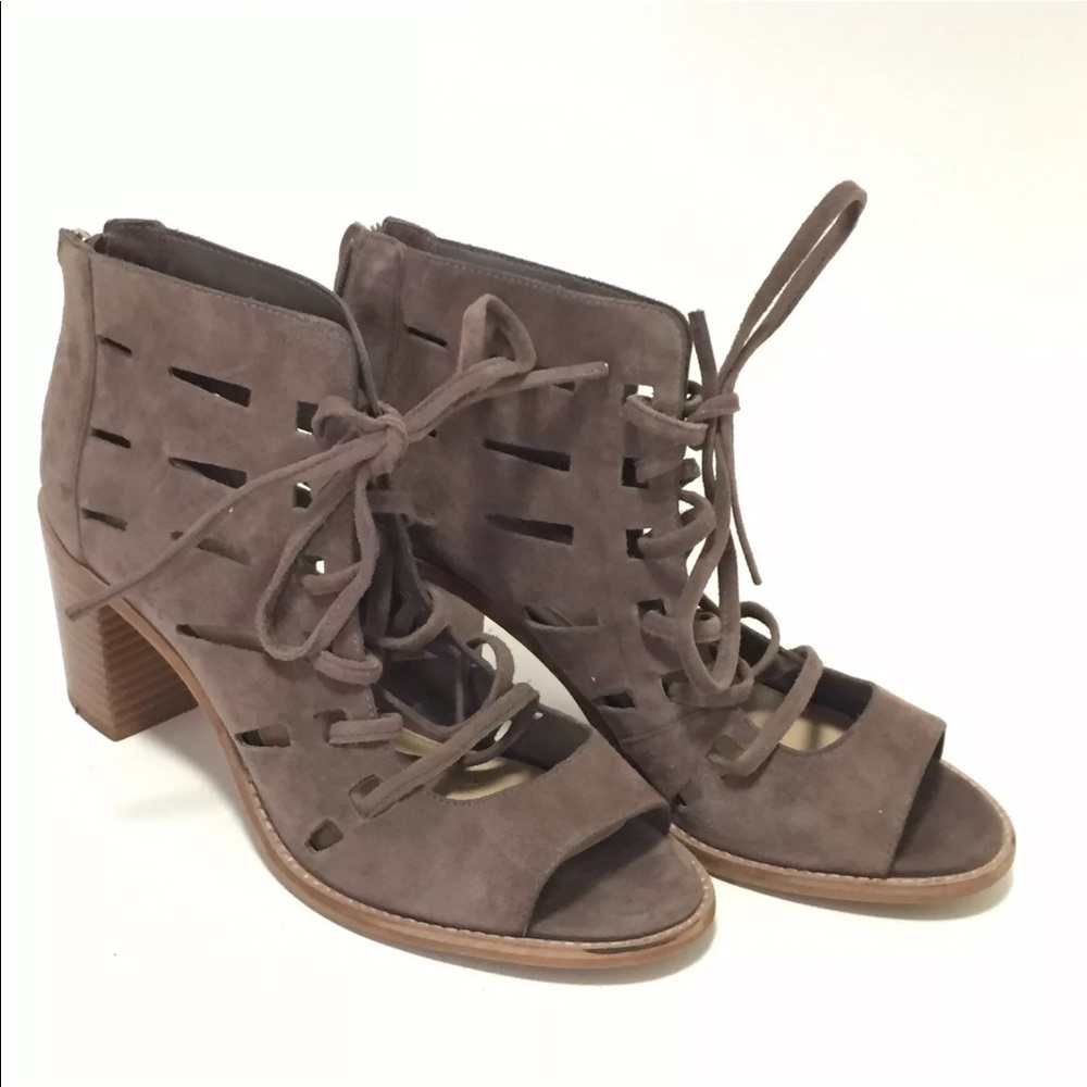 vince camuto tressa bootie 8.5 wide